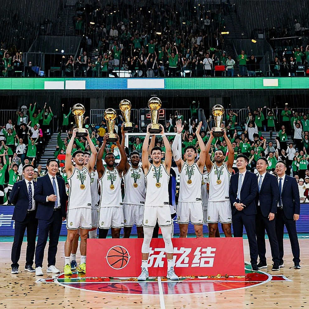 Donald Trump gọi trade Luka Doncic là 'tệ nhất lịch sử': Số liệu nói gì?