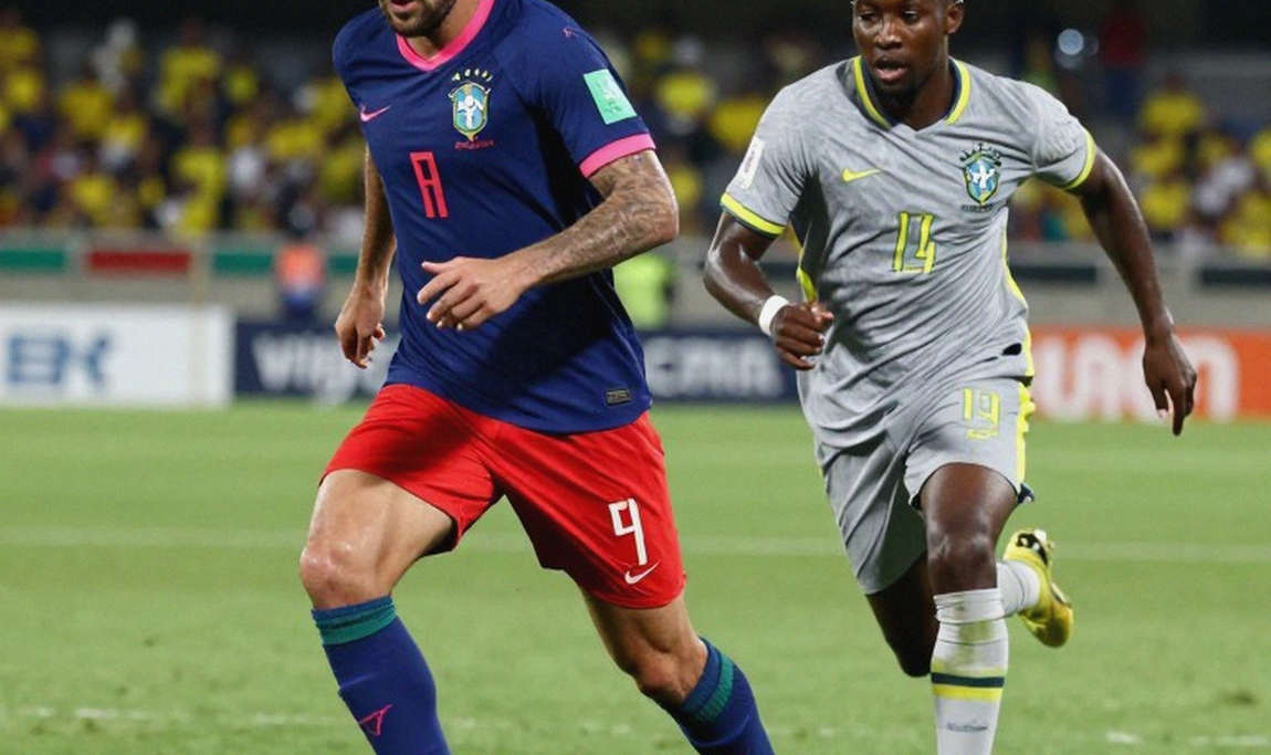 Việt Nam 1-0 Philippines: bàn thắng đến từ cánh, lỗ hổng nằm ở trục giữa