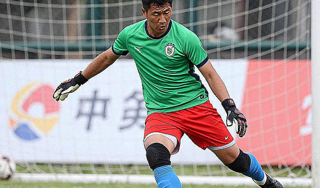 The Ball Placer: The Silent Architect Behind Every Goal in Vietnamese Football The Ball Placer: The Silent Architect Behind Every Goal in Vietnamese Football