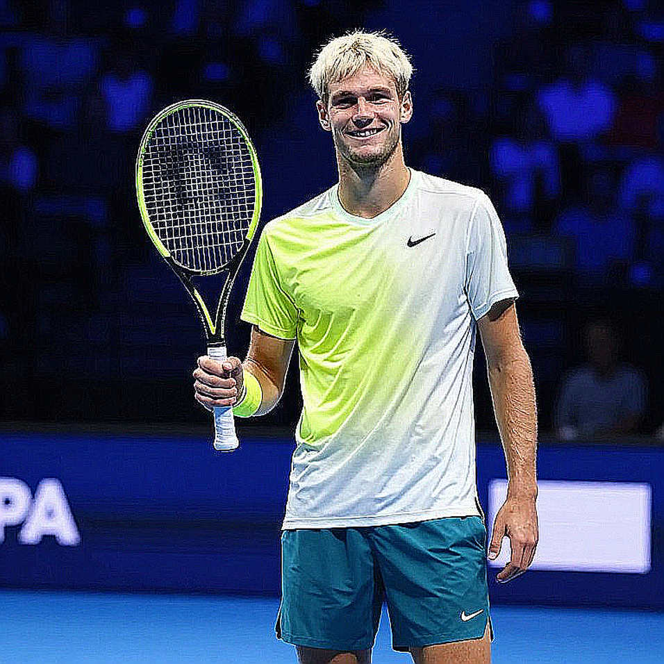 Djokovic gục ngã ngay vòng 1 US Open: Khi thể xác không còn nghe theo ý chí
