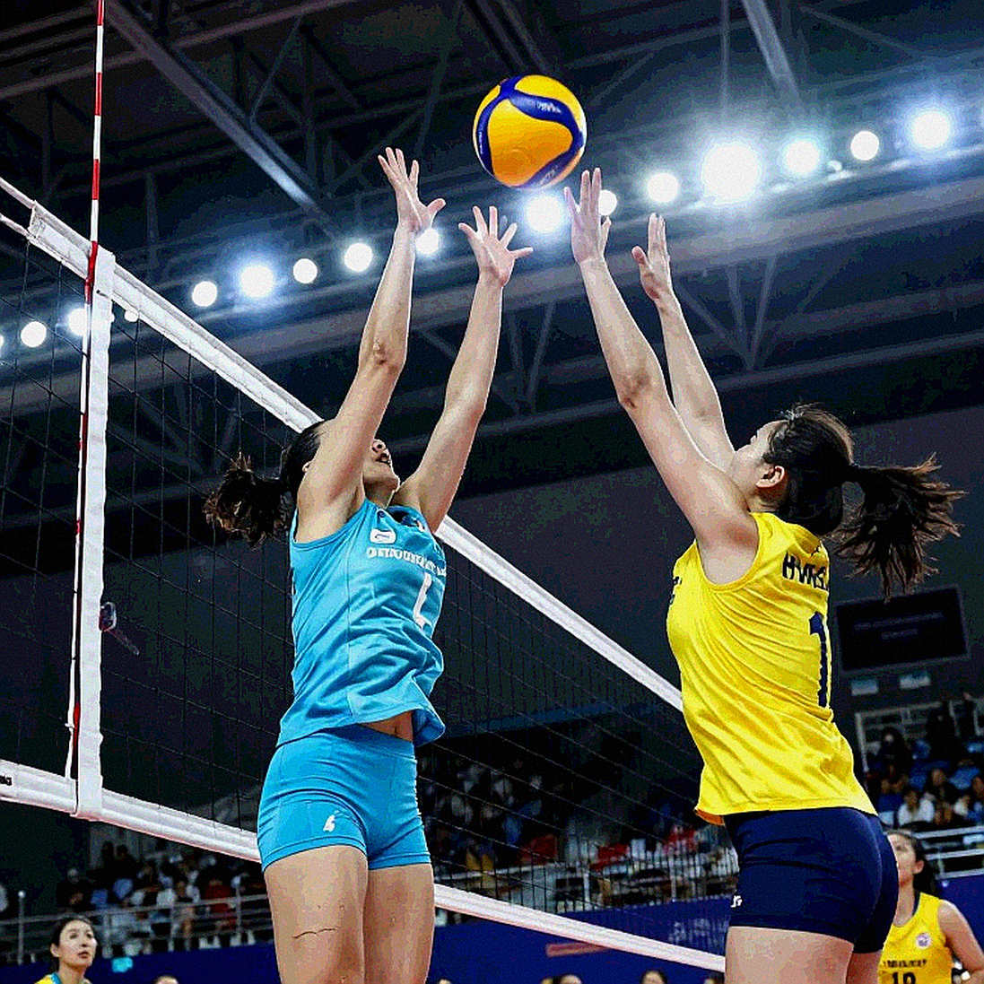 Vietnam Women's Volleyball at Asiad 20: Personnel Crisis or Rebirth Opportunity? Vietnam Women's Volleyball at Asiad 20: Personnel Crisis or Rebirth Opportunity?