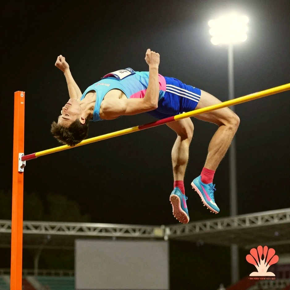 Amy Hunt tạo SB tại Diamond League với 22.16 giây, chuẩn bị cho trận 100m tiếp theo