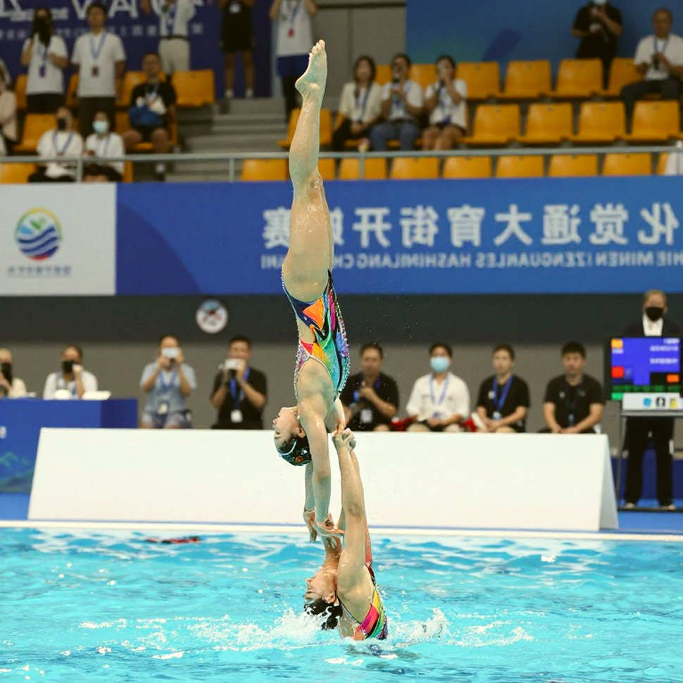 Maria Fernanda Costa Breaks South American 200m Freestyle Short Course Record: A Cold Data Analysis